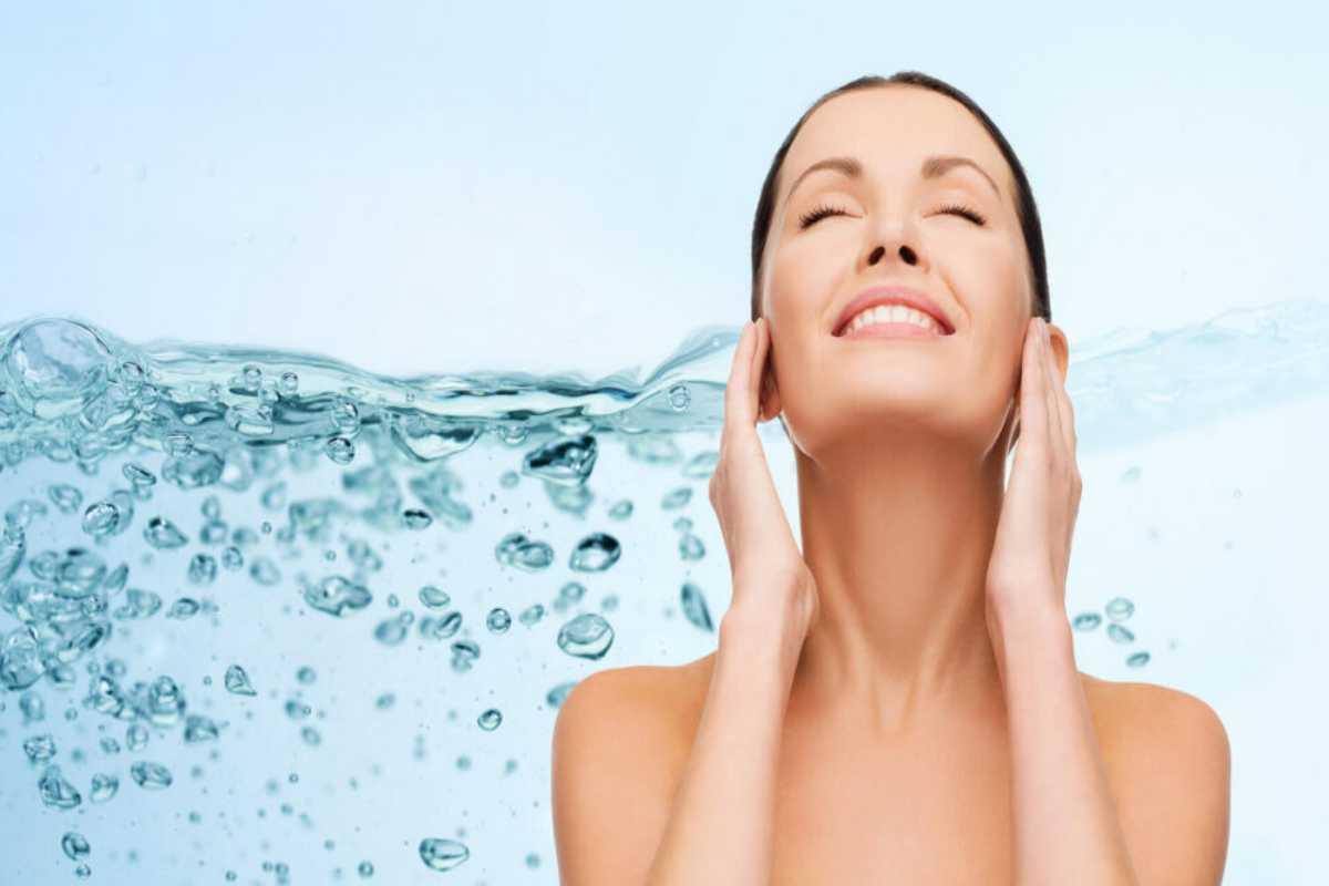 بهترین کرم آبرسان خارجی برای پوست خشک معرفی شد + کرم آبرسان برتر سال 1404