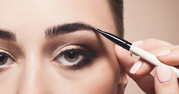 سایه ابرو تا چند وقت ماندگاری دارد؟