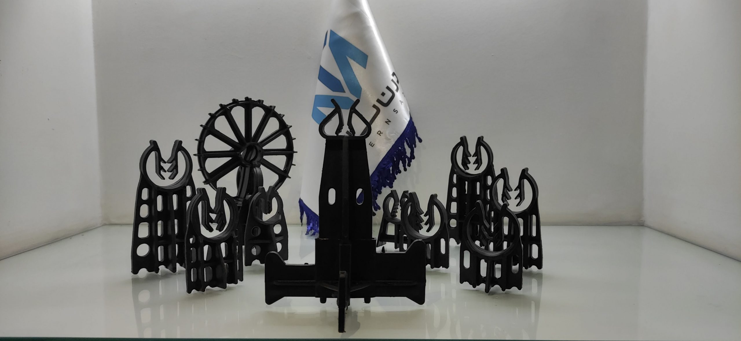 اسپیسر چگونه است؟