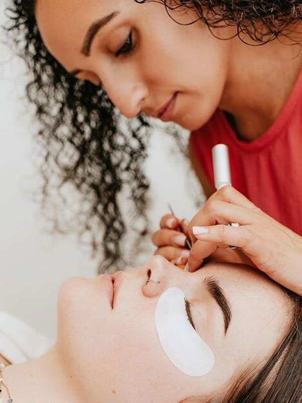 آموزش اکستنشن مژه