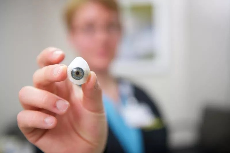 بهترین مرکز ساخت پروتز چشم در تهران