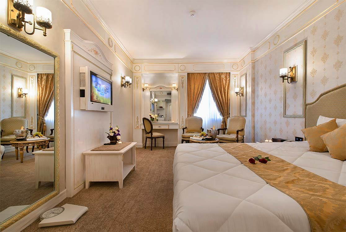 تور اصفهان به مشهد از جاده حرم به حرم